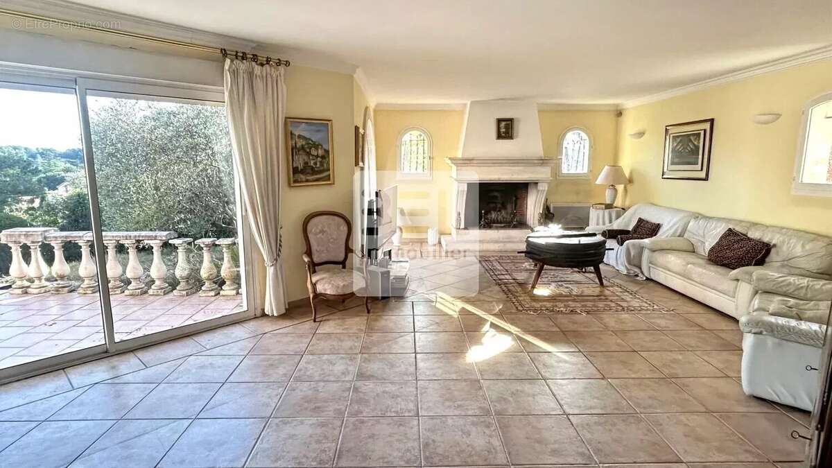 Maison à JONQUERETTES