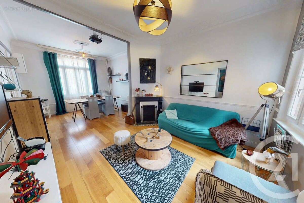 Maison à SAINT-QUENTIN