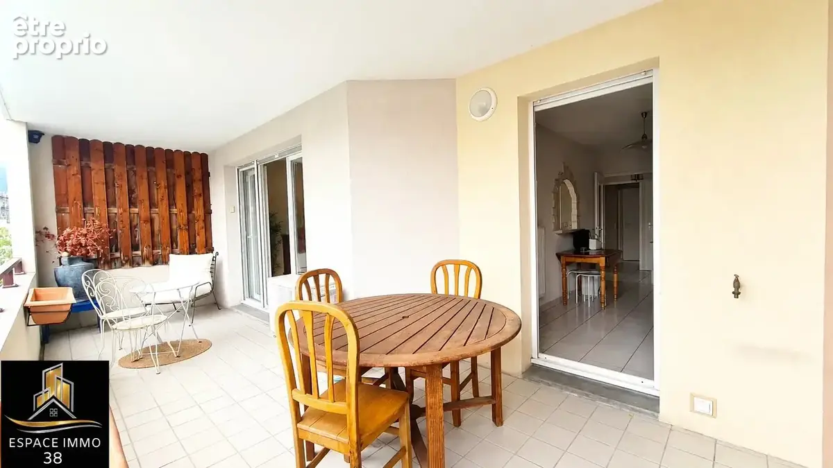 Appartement à ECHIROLLES