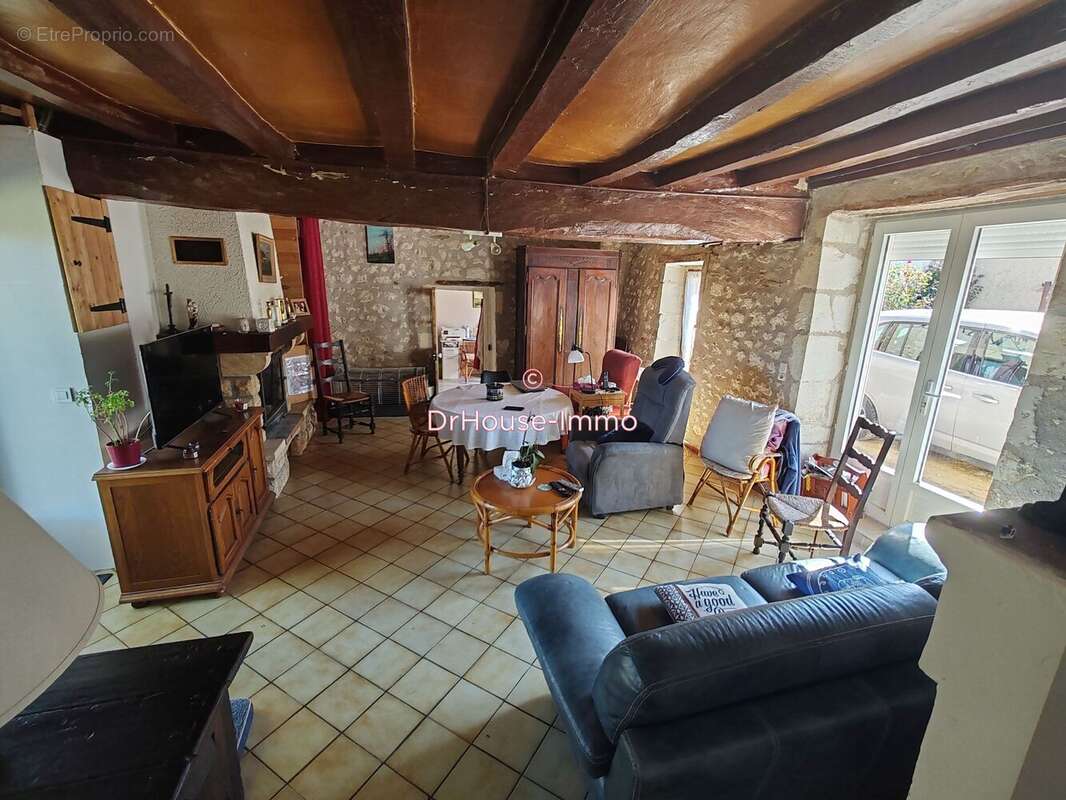 Maison 95 m² à Velleches  - photo 2
