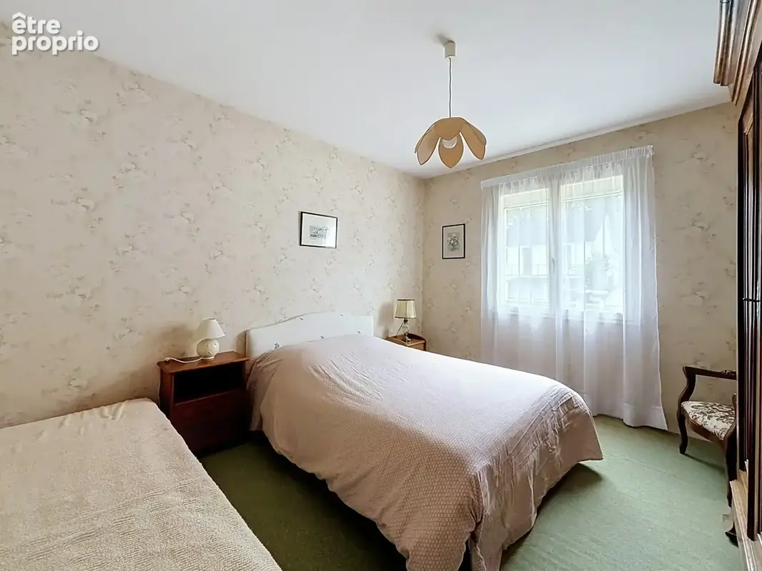 Chambray-lès-tours – fontaine blanche – maison familiale à réinventer sur plus de 500 m² - photo 4