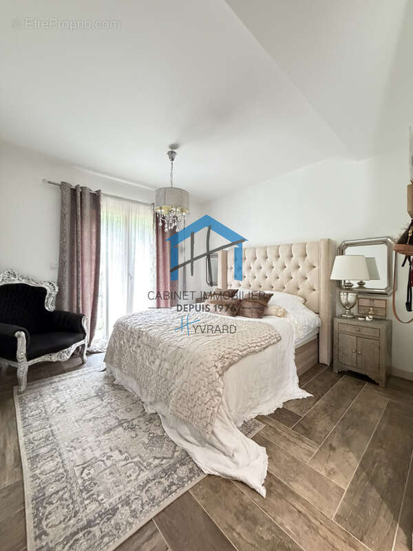 SAINT-CHAMOND   SECTEUR PRISÉ DE CHAVANNE Villa contemporaine de 175 m2 avec piscine - photo 9