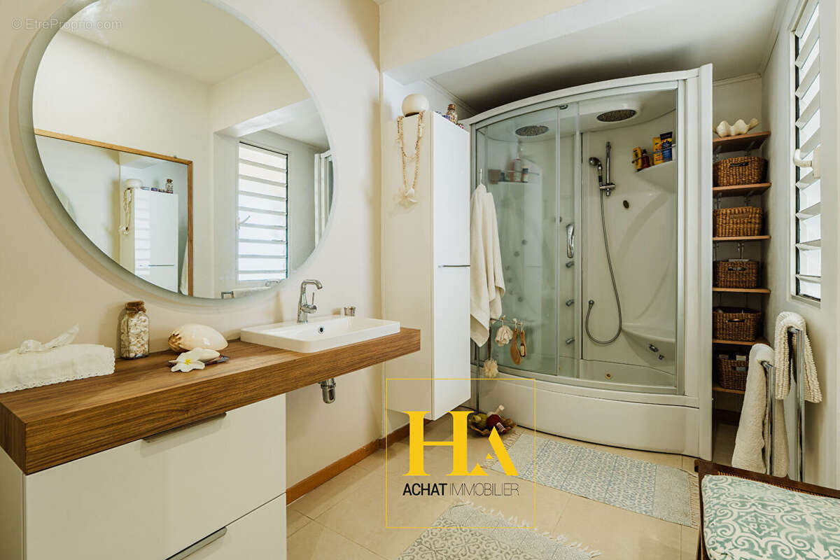 Villa Saint Gilles Les Bains 5 pièces - photo 11