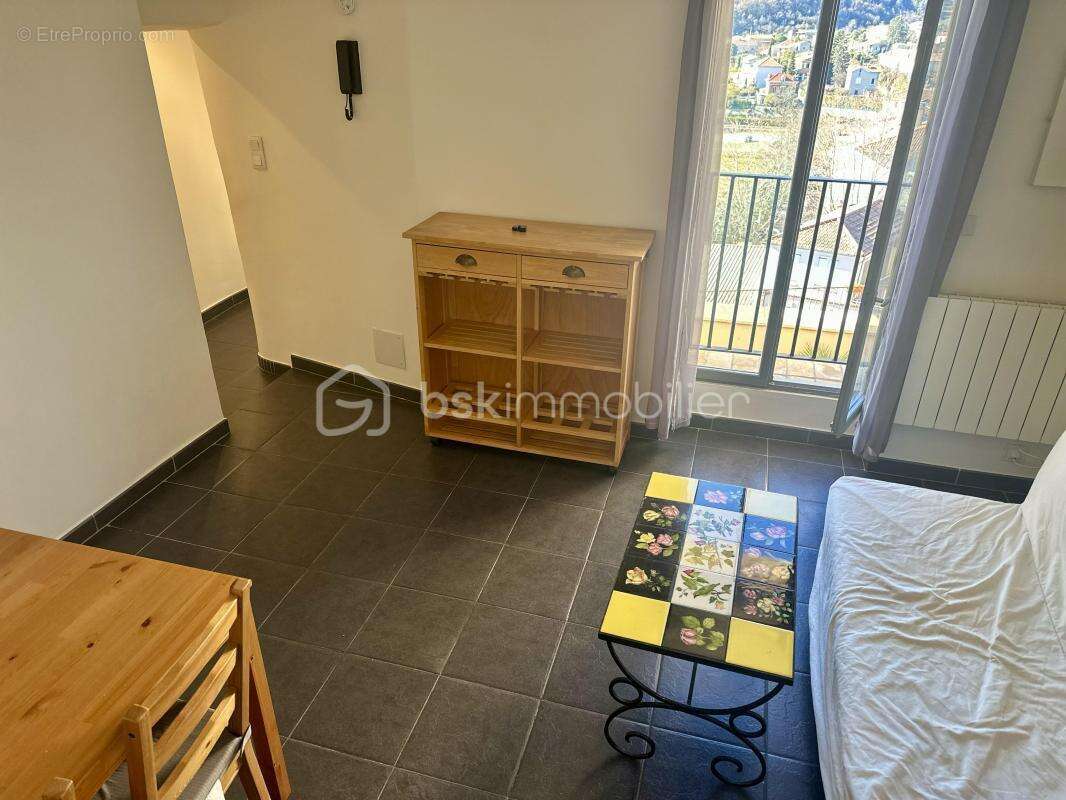 Appartement à FORCALQUIER