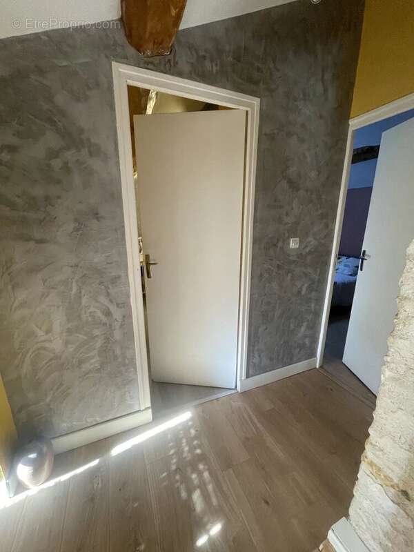 Belle maison en pierre avec dépendances – 167 m² - photo 10