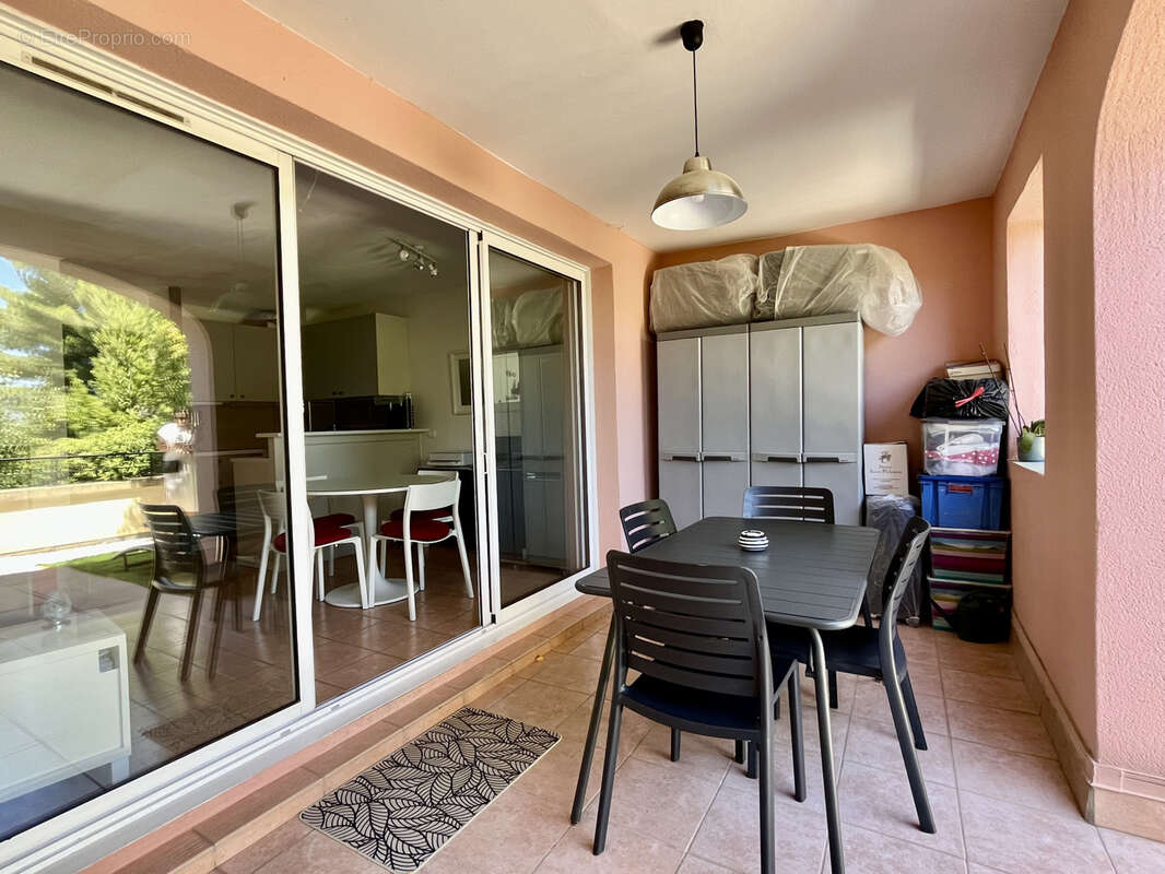 Appartement à MALLEMORT