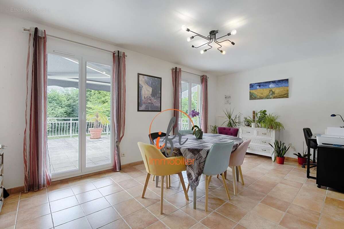 Maison 6 chambres idealement situee - photo 8