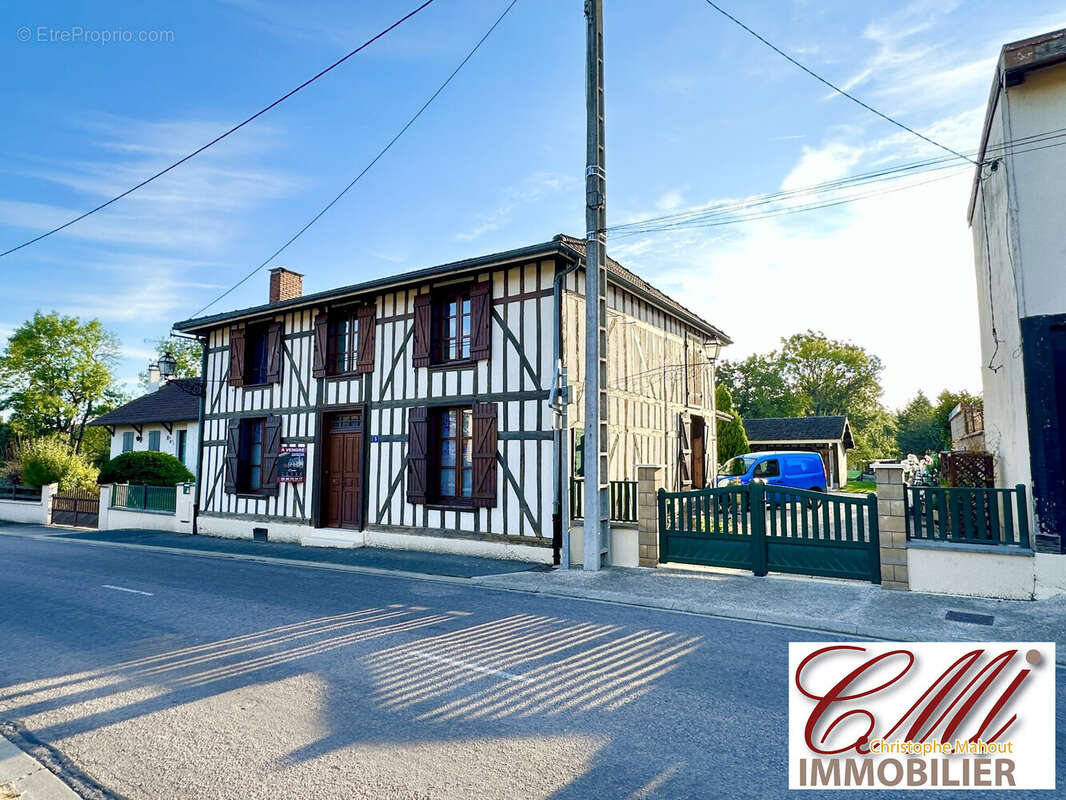 Maison à SAINT-REMY-EN-BOUZEMONT-SAINT-GENEST-ET-ISSON