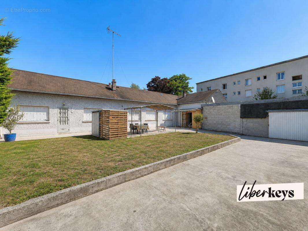 Maison de plain-pied 4 chambres avec grand garage – Orléans (45000) - photo 3