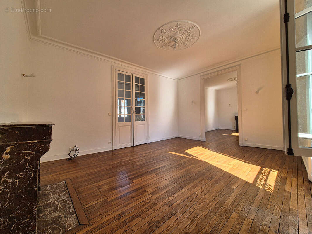 NANTES centre - bel appartement 5 pièces de 143 m² - photo 4