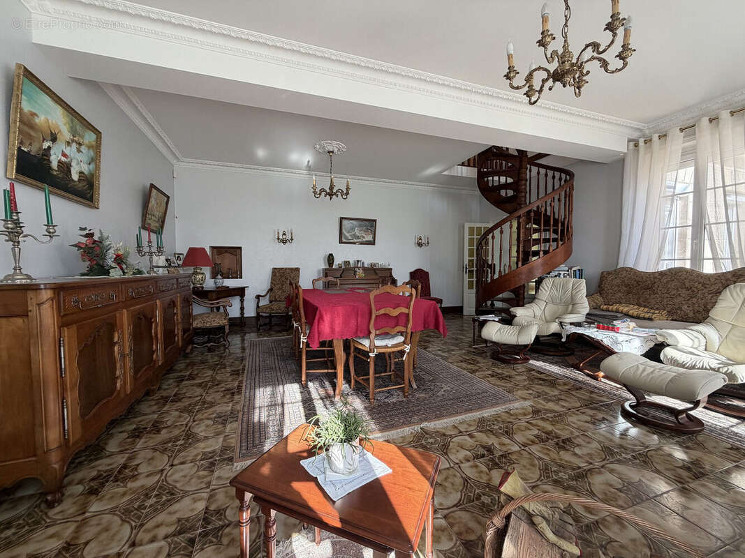 Maison à ROCHEFORT