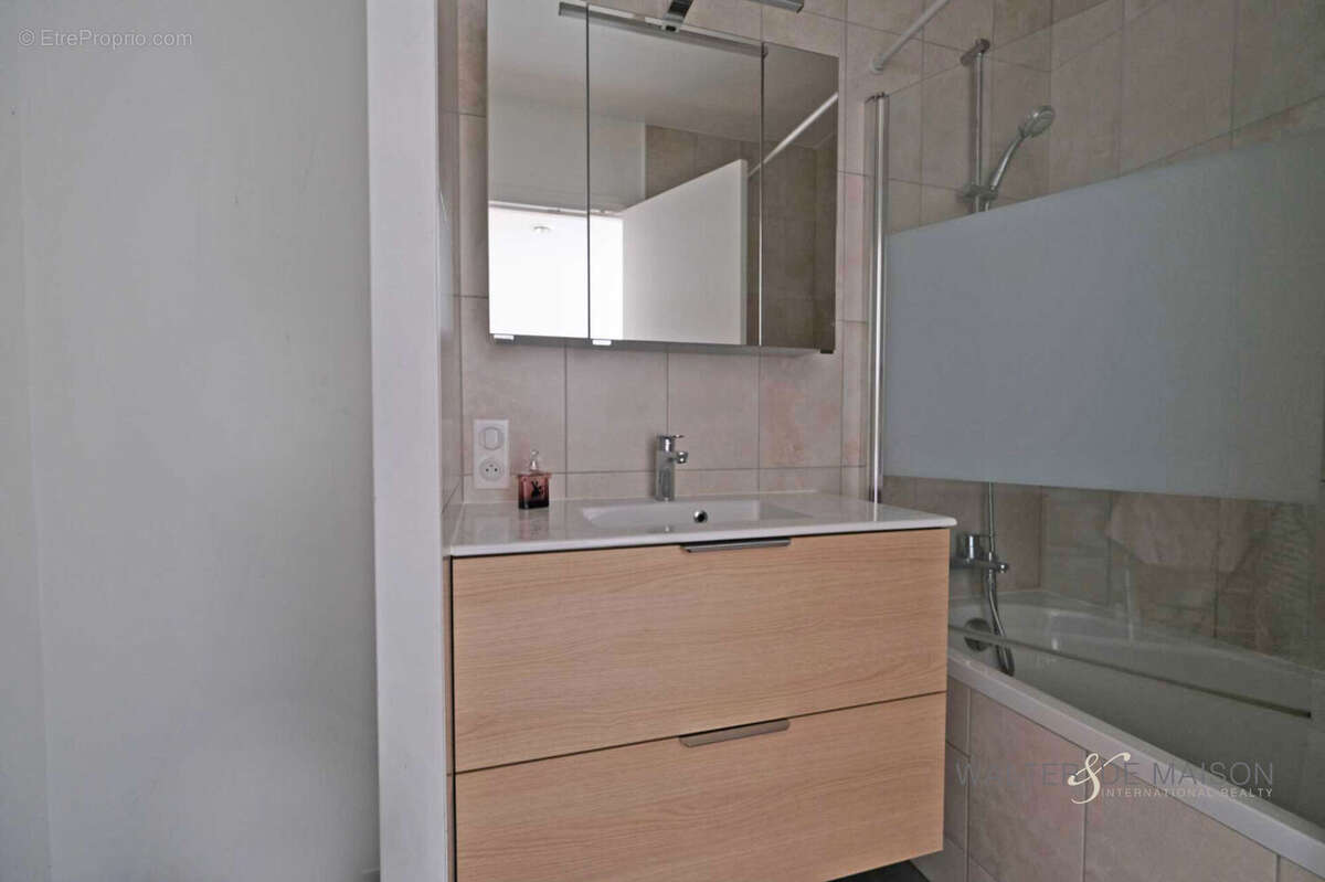 Appartement à SAINT-MAUR-DES-FOSSES