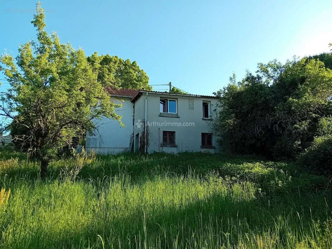Maison à MONESTIES