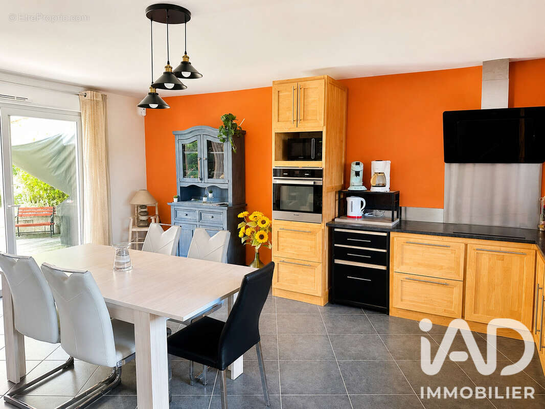 Maison 106 m² à Pont-Saint-Esprit  - photo 7