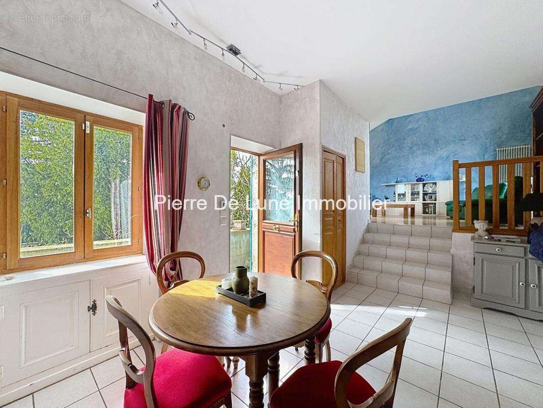 Maison à CHAZAY-D'AZERGUES