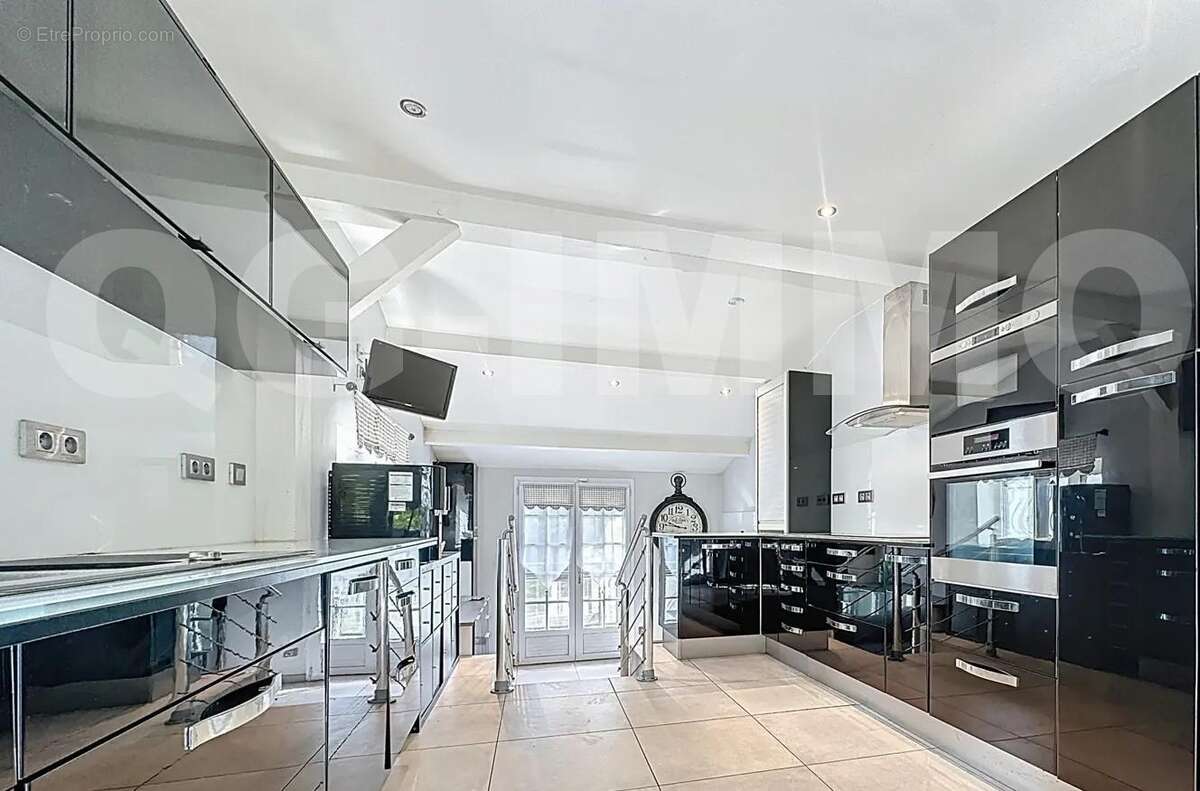 01963b6bc26ea3c2b7dcf7c9bdfa432a - Copie - Maison à CHATRES