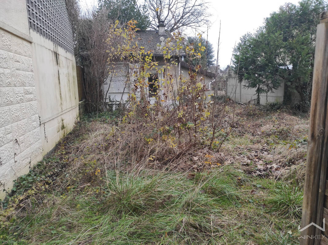 Terrain à GROSLAY