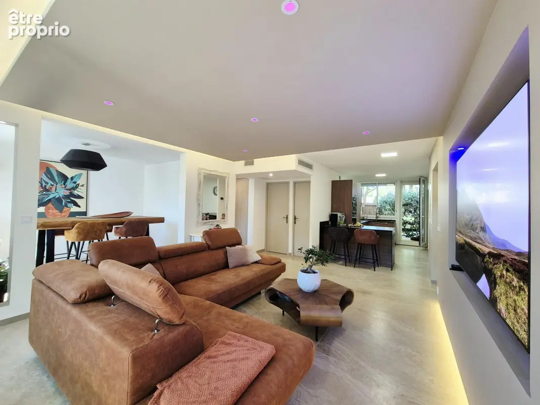 Grand T4 secteur ponant en rez-de-jardin. - photo 9