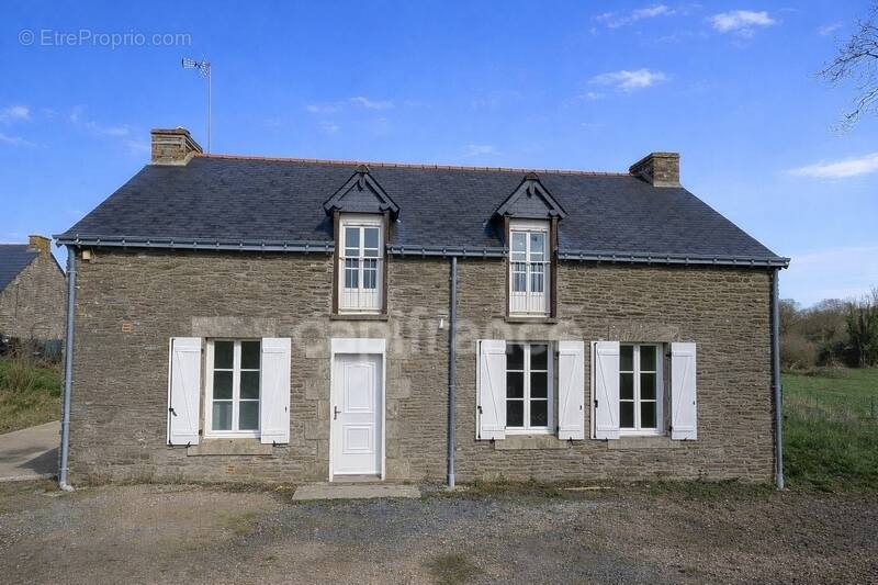 Maison à RUFFIAC