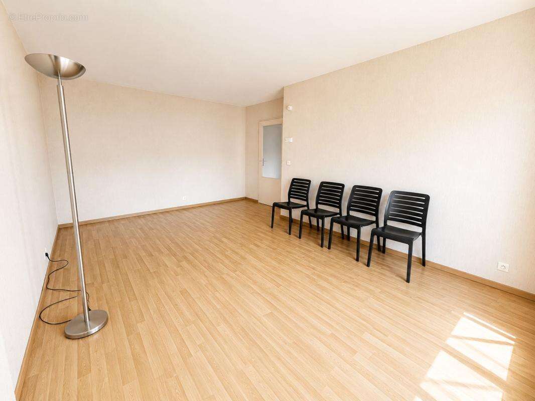 Appartement à BUSSY-SAINT-GEORGES