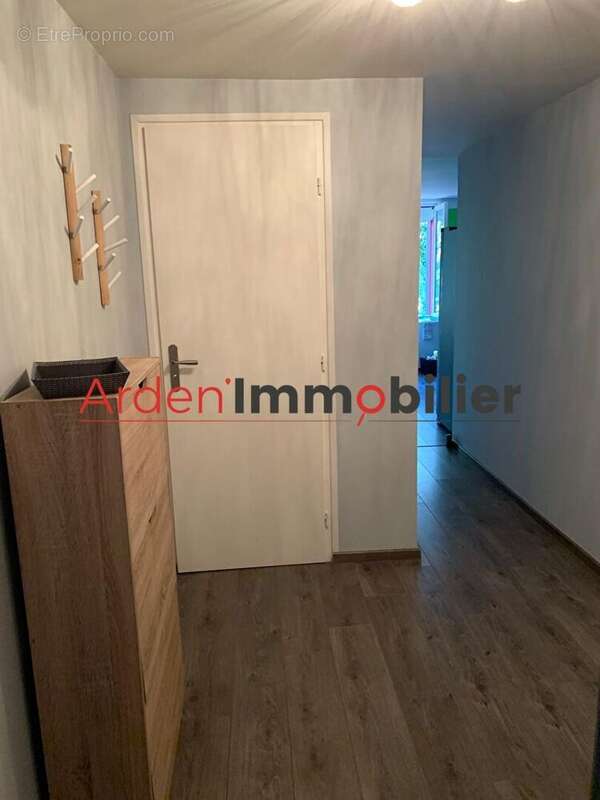 Maison à CORNY-MACHEROMENIL