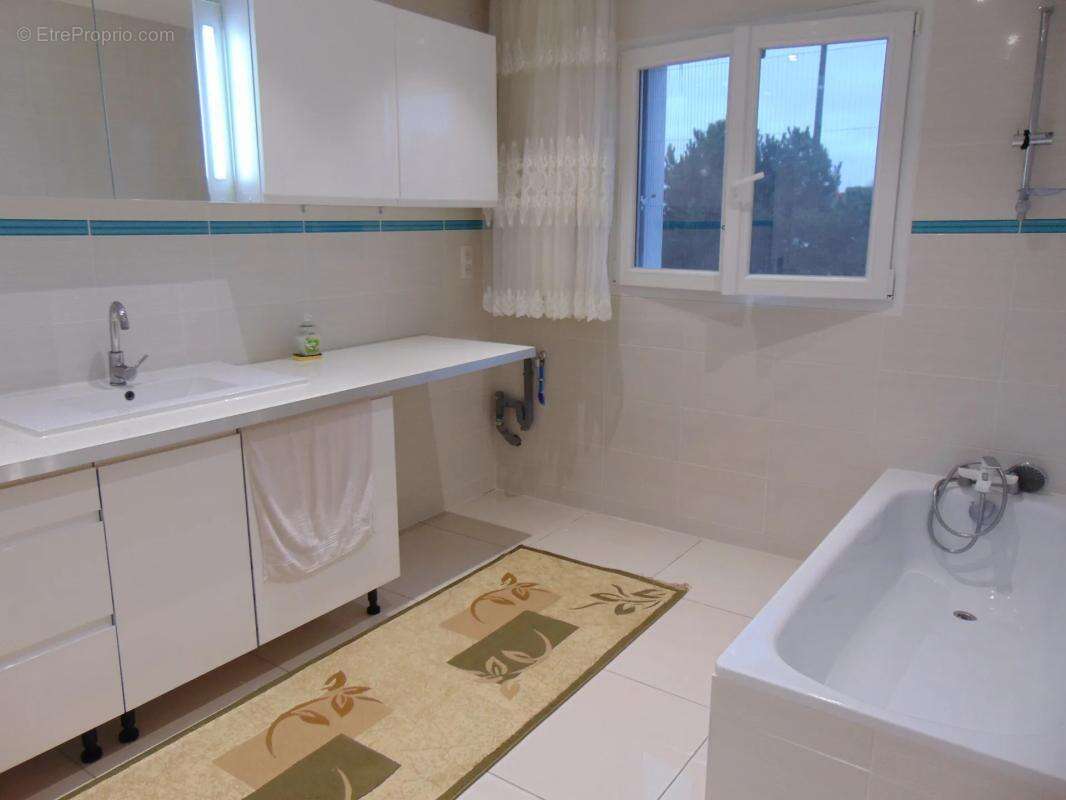 Maison à VILLEMANDEUR