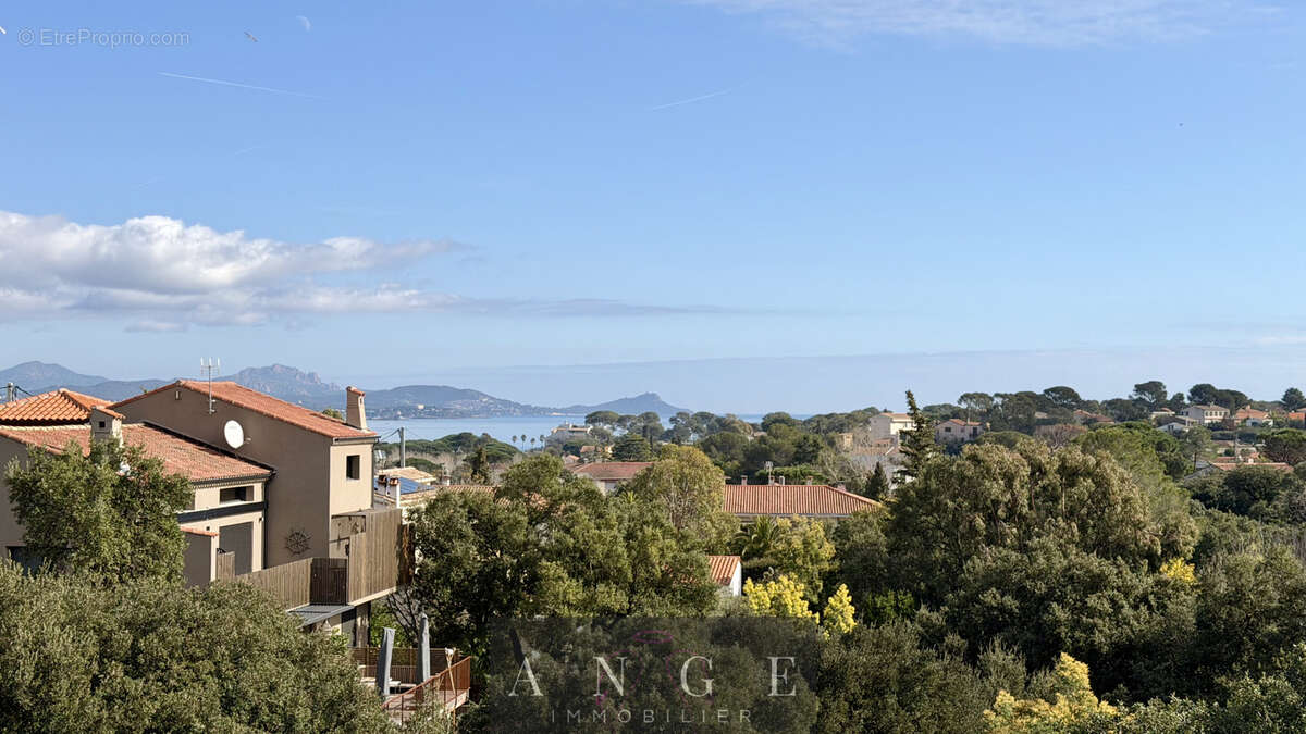 Maison à FREJUS
