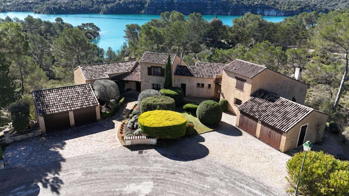 Maison à ESPARRON-DE-VERDON