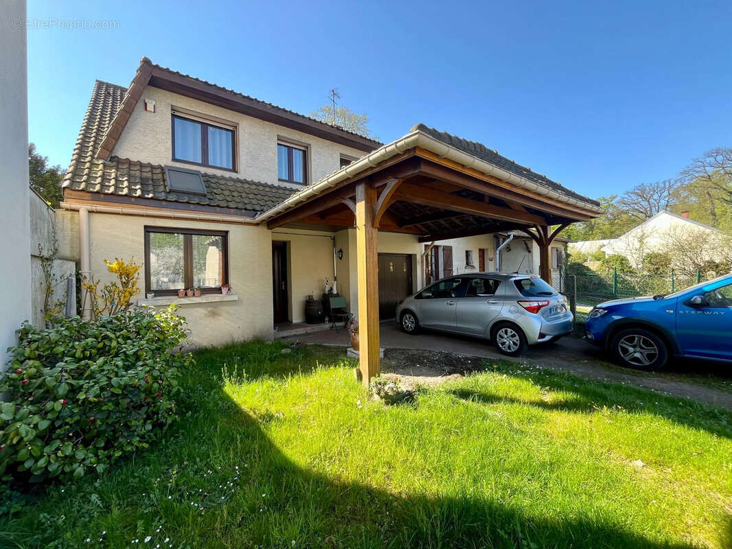 Pavillon familial de 110m2 sur 670m2 de terrain à Vaujours - photo 19