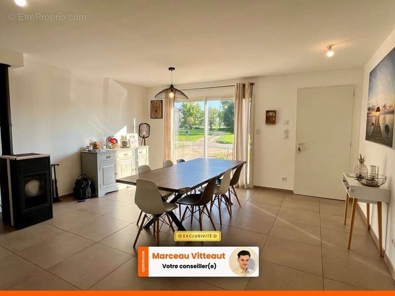 Maison à SAINT-ETIENNE-SUR-REYSSOUZE