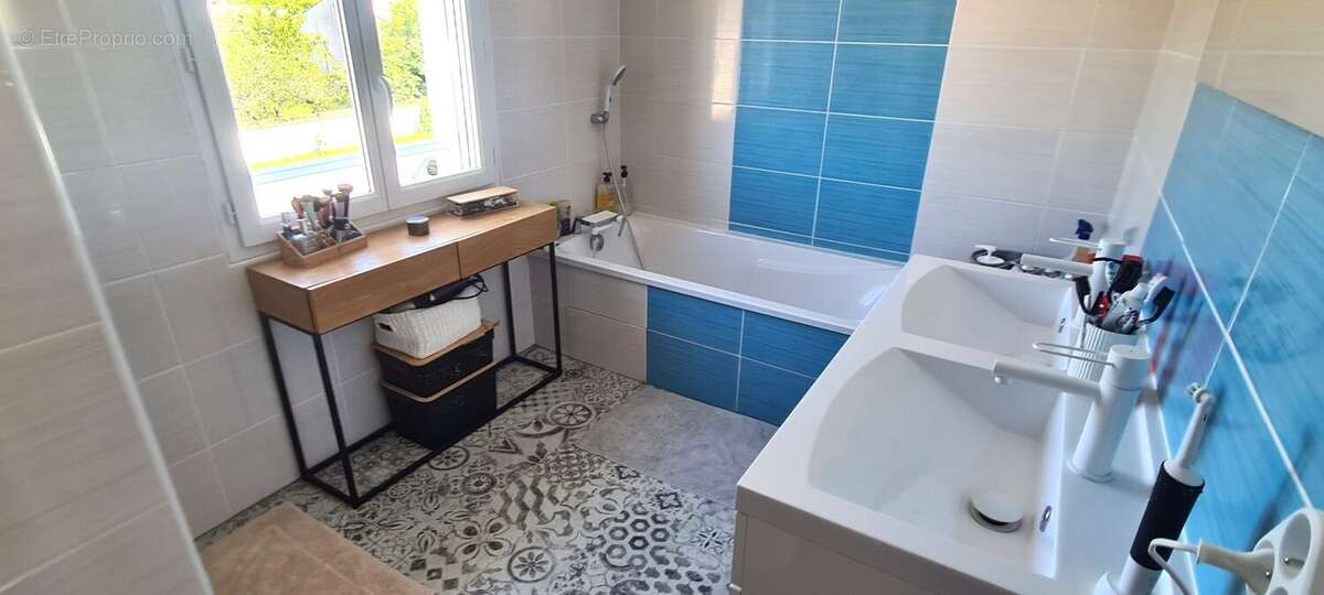 Maison 111 m² à Sainte-Soulle  - photo 7