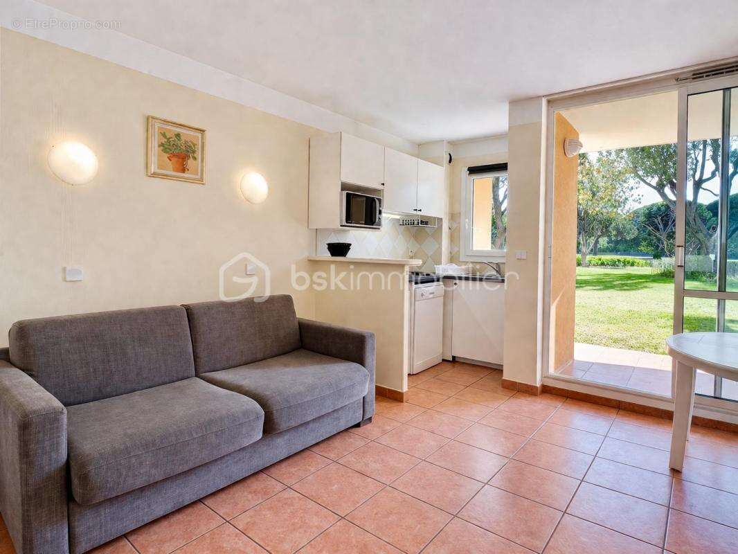 Appartement à MANDELIEU-LA-NAPOULE