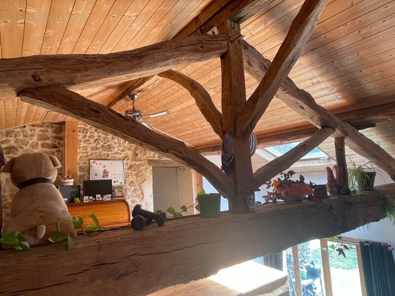 Maison de charme avec deux granges et cour intérieur 1370 m2 - photo 17