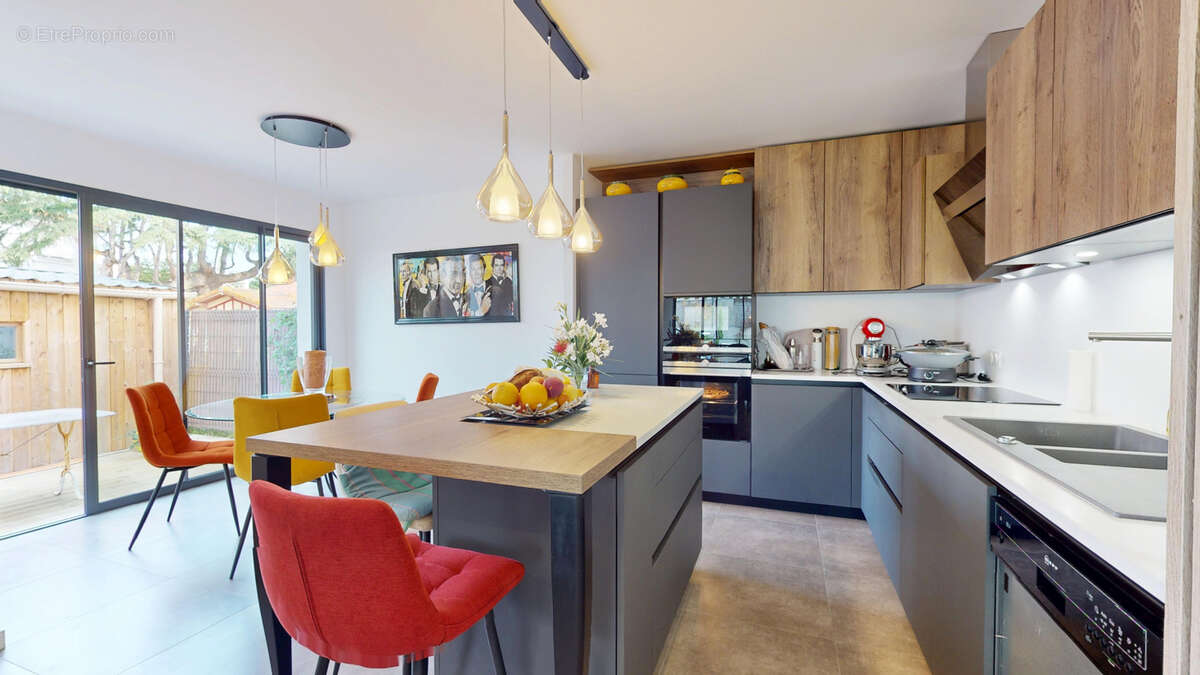 Maison à VAUX-SUR-MER