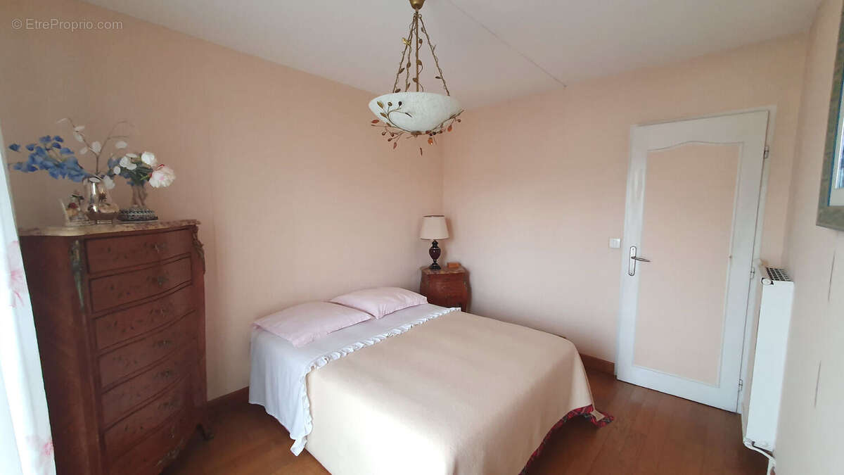 Appartement à L'HAY-LES-ROSES