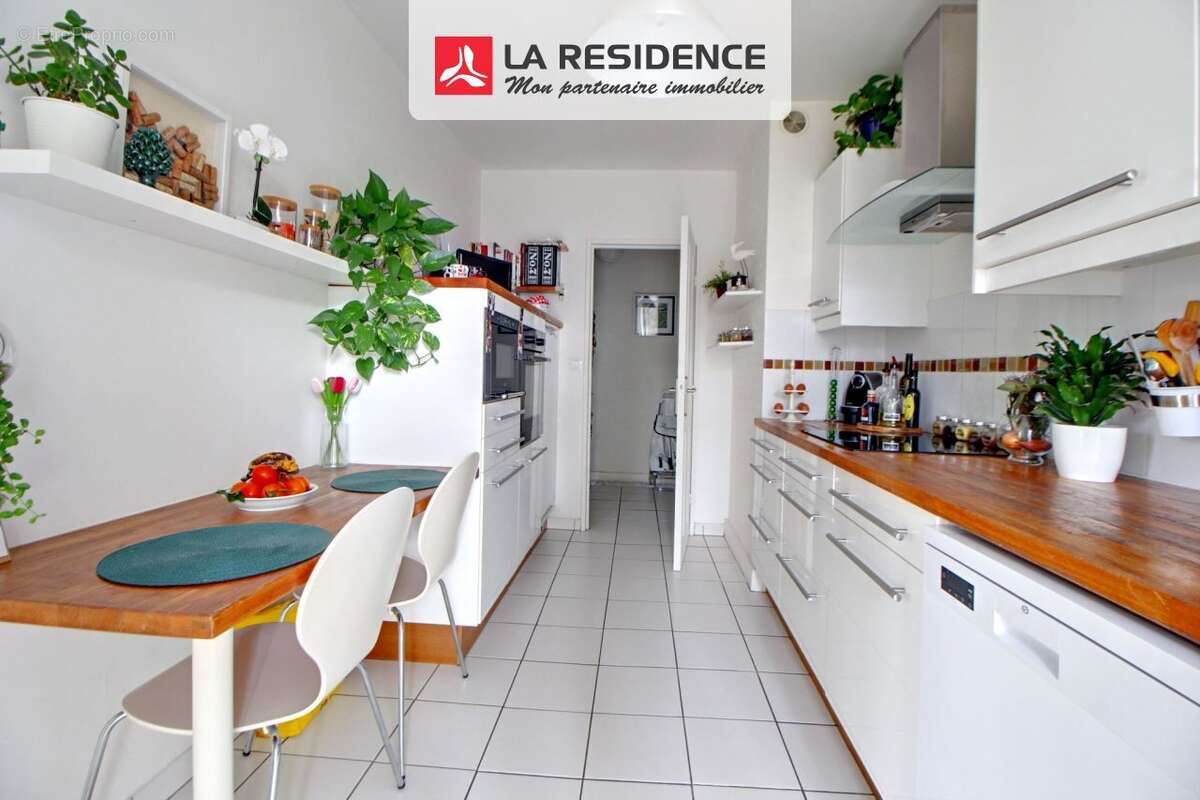 Appartement 79 m² à Velizy-Villacoublay  - photo 7