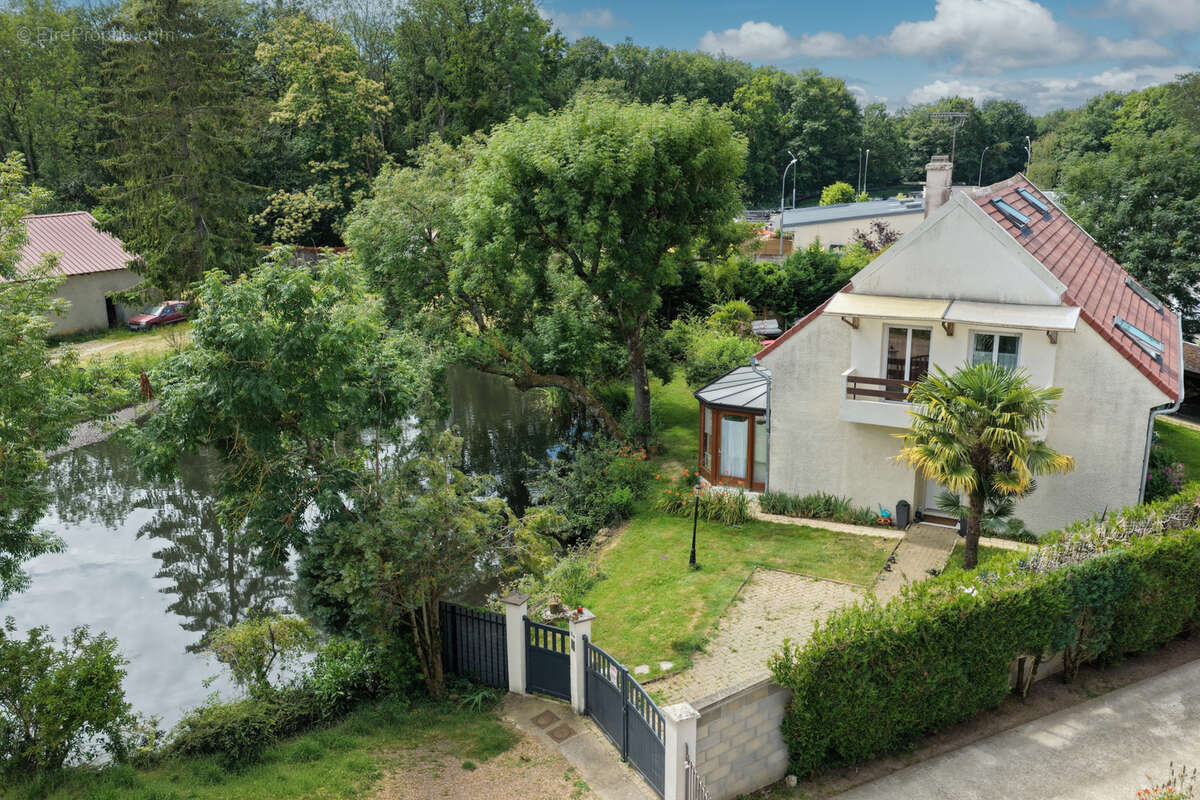 Maison à LIMOURS