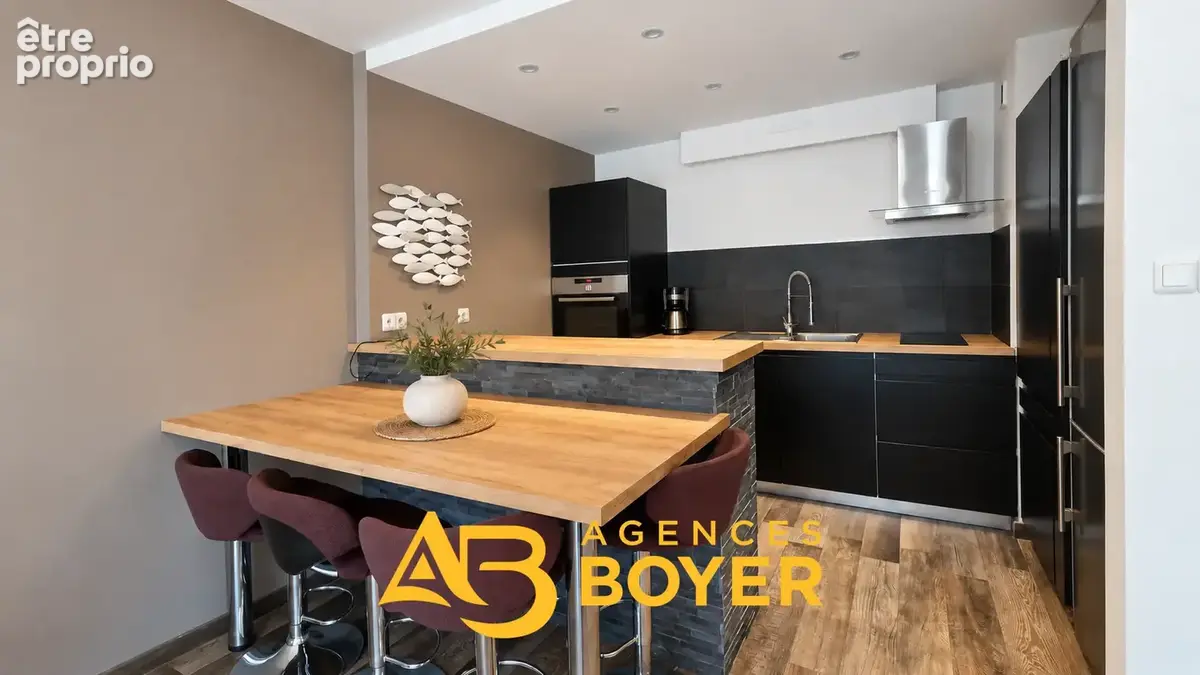 Appartement T3 de 63.57 m2 à vendre Bandol centre   Terrasse, ascenseur et garage - photo 3