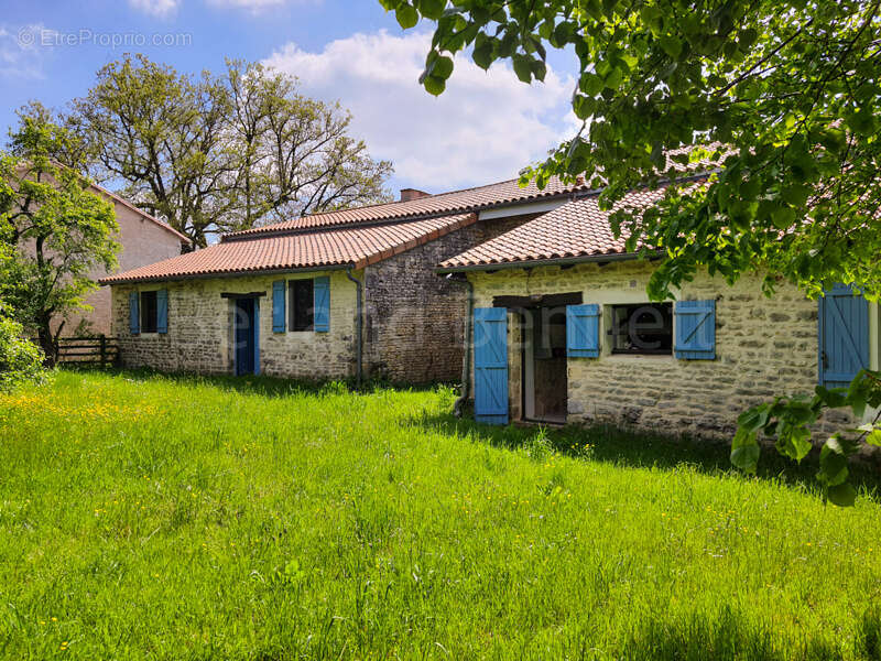 Maison à LEZAY
