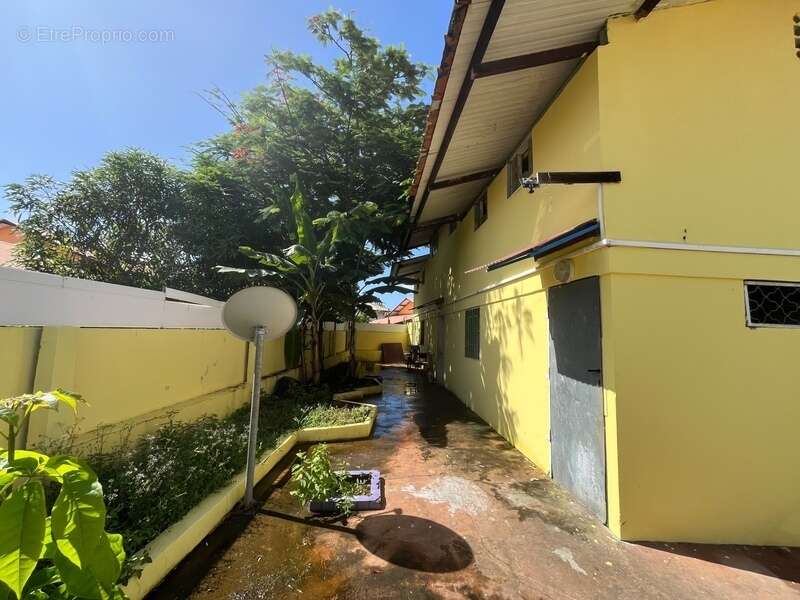 Appartement à KOUROU