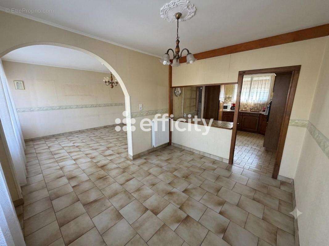 Maison 90 m² à Saint-Michel  - photo 3
