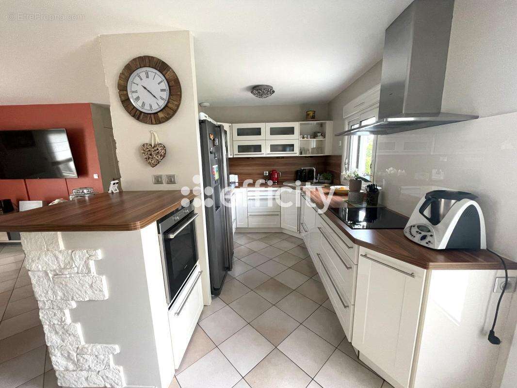 Maison à PARAY-VIEILLE-POSTE