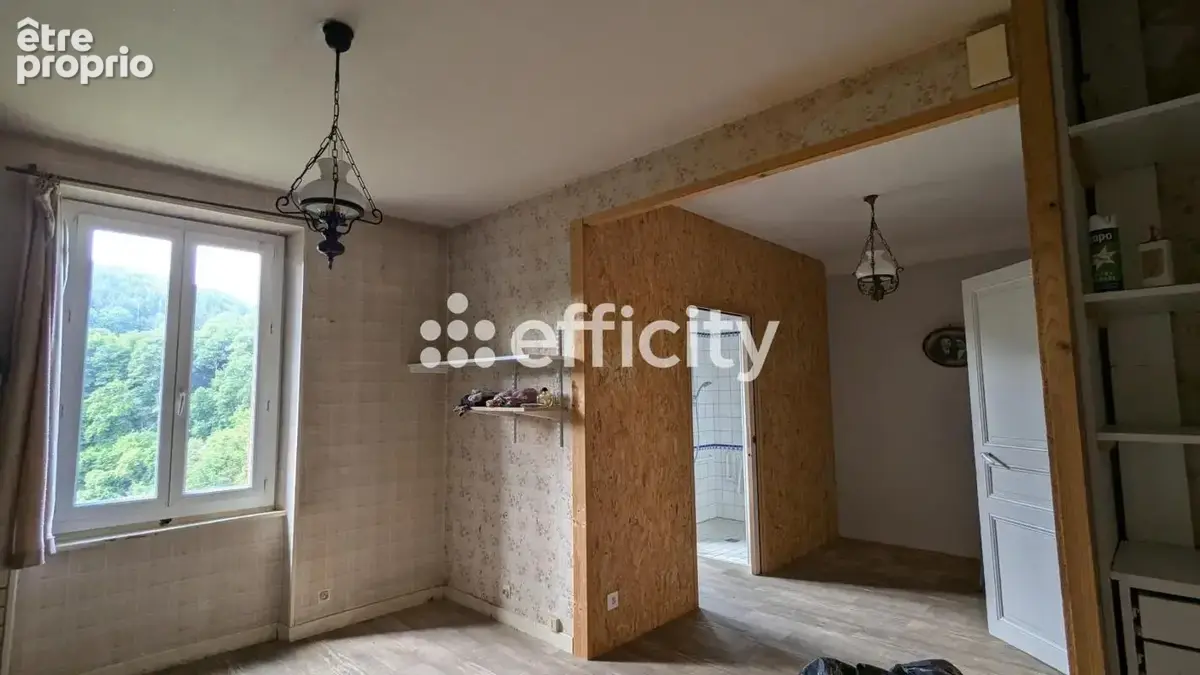 Maison 6 pièces 130 m² à vendre à Thiers (63300) - photo 10