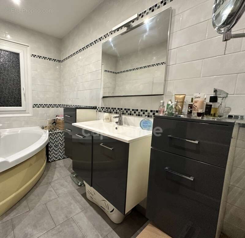 Maison à HEROUVILLE-SAINT-CLAIR