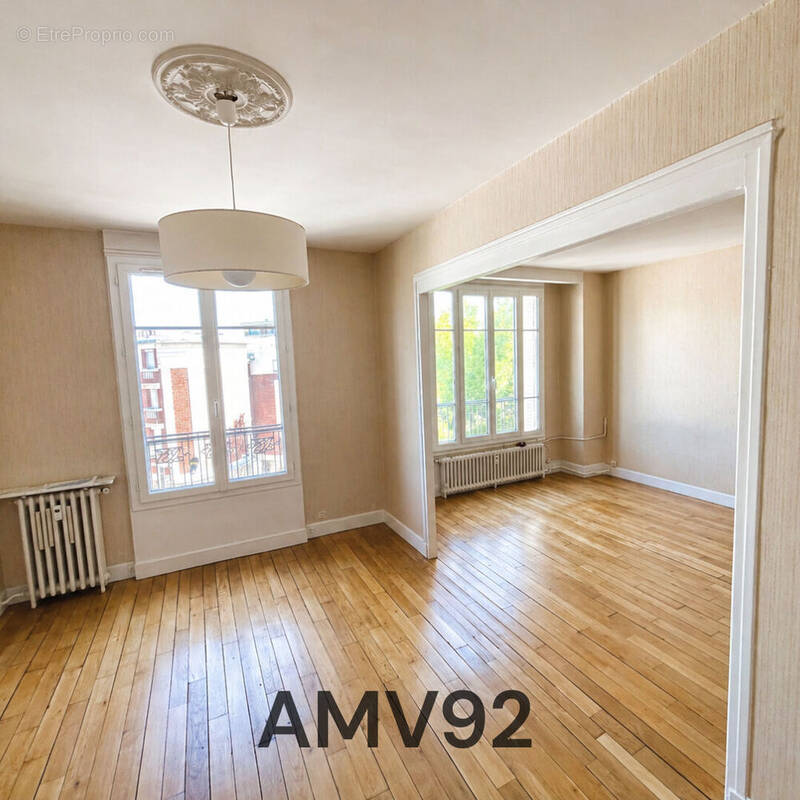 Appartement à LA GARENNE-COLOMBES