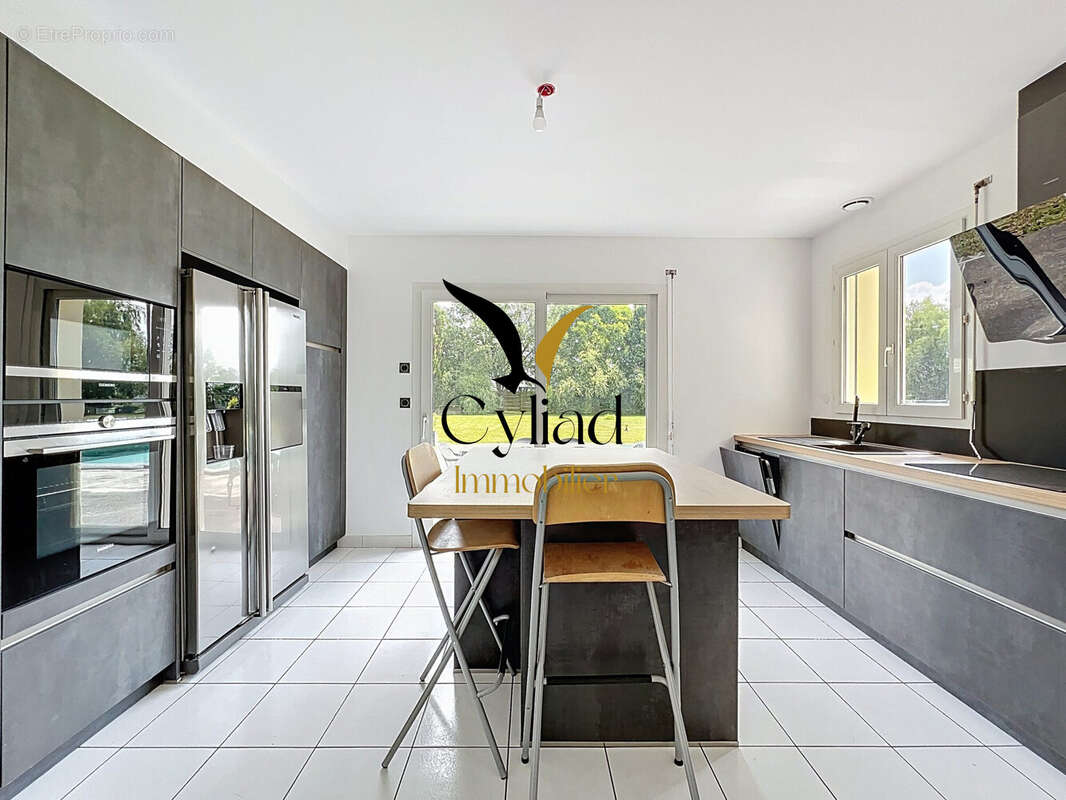 Maison à LE VIVIER-SUR-MER