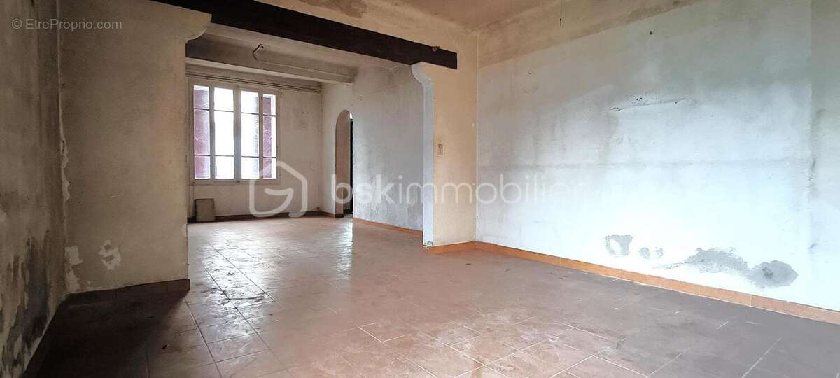 A vendre maison avec un jardin et 2 places de parking sur Vernègues - photo 6