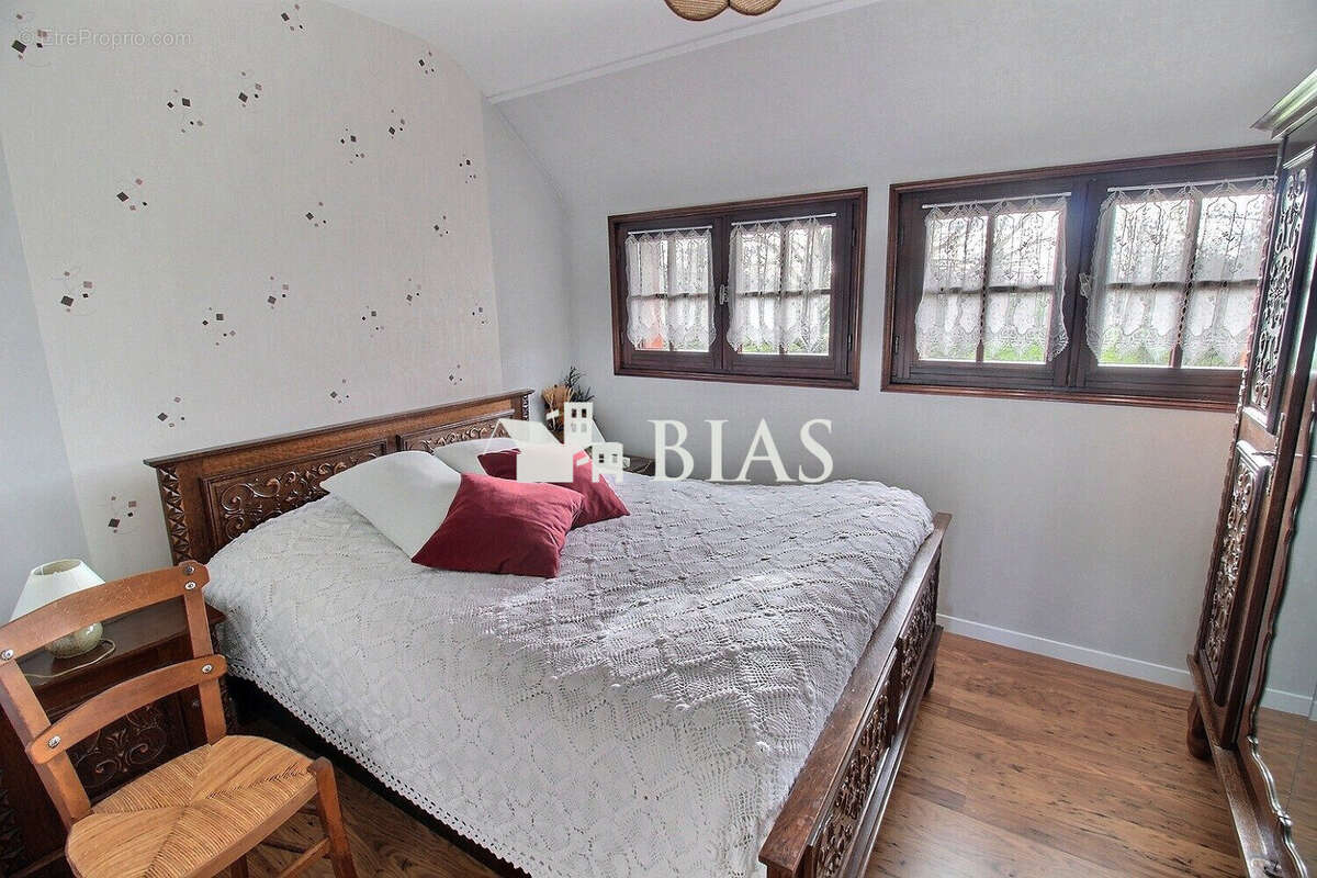 Maison à BOURG-ACHARD