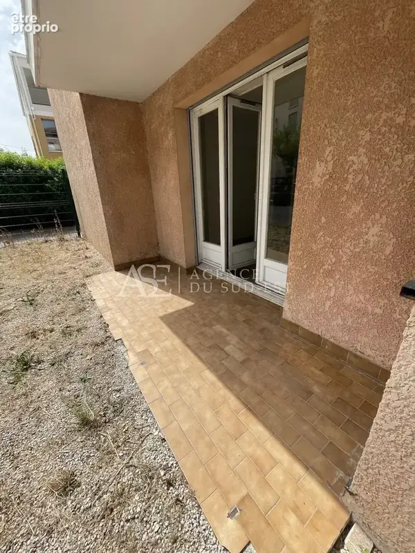 type 2 avec jardinet centre village des milles - photo 4