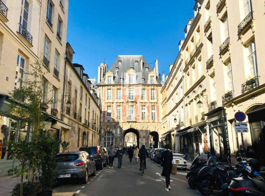 Commerce à PARIS-4E